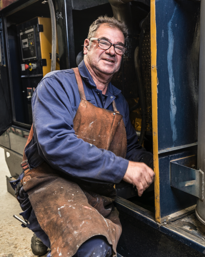 Theo Klein, lasser, spuiter, manusje van alles